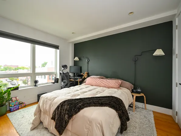 63-34 Fresh Pd Road image 10 of 20