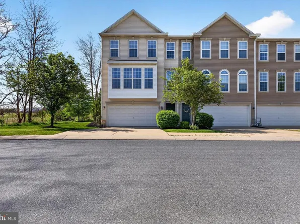 407 Brook Meadow Dr, Mechanicsburg, PA 17050