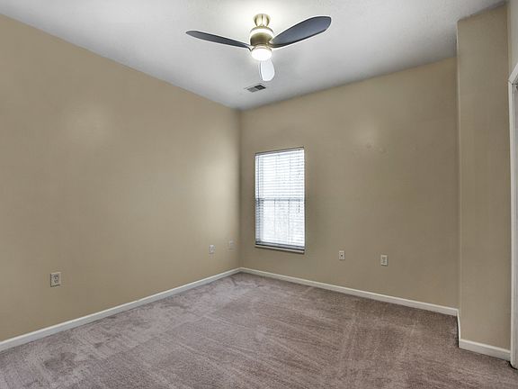 5th image of 1127 Prescott Pl #1127