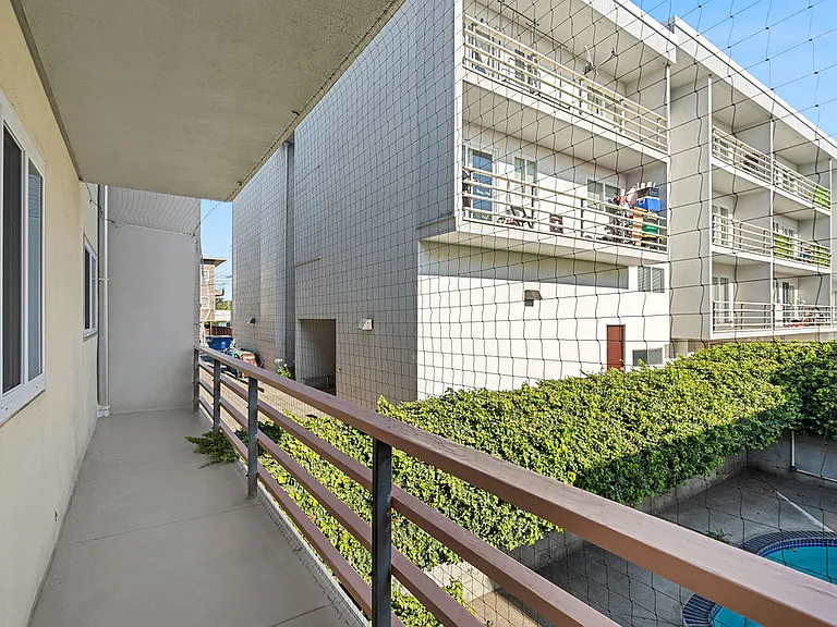 The Edgeworth Apartments — Photo 13