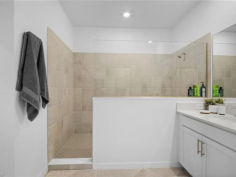 15158 Bluffton Ln #2022 — Photo 34