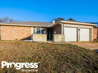6401 Peggy Dr, Fort Worth, TX 76133