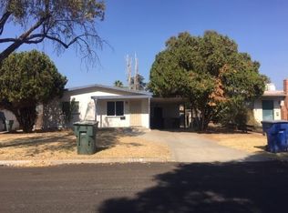 1935 E Hampton Way, Fresno, CA 93726