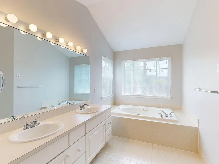 4890 N Ridgeside Cir — Photo 12