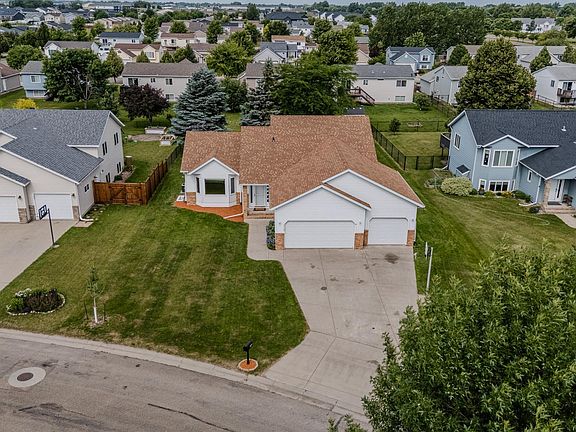 3rd image of 3317 Westmoor Dr