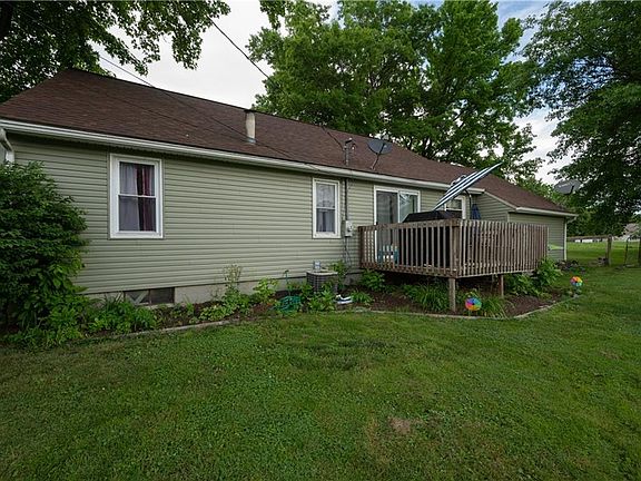 5th image of 312 E Indian St