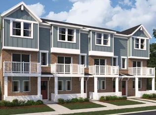 845 Canterbury Ln, Troy, MI 48085