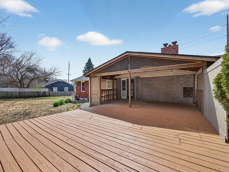 3320 Elm St — Photo 34