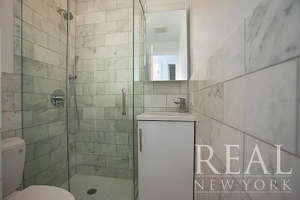 Rented by REAL New York | media 29