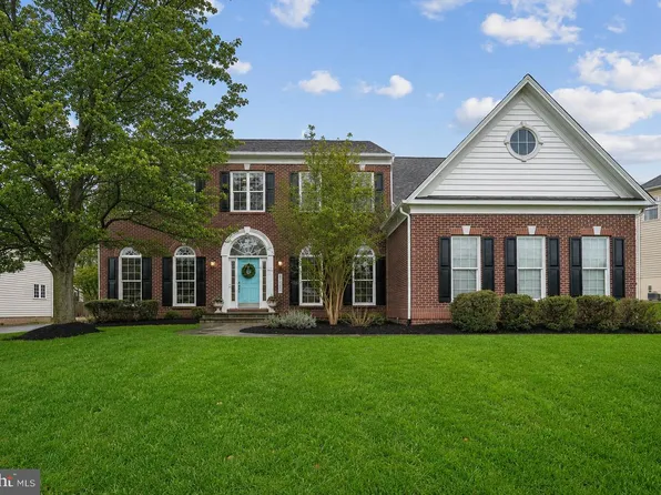 22527 Forest Run Dr, Ashburn, VA 20148