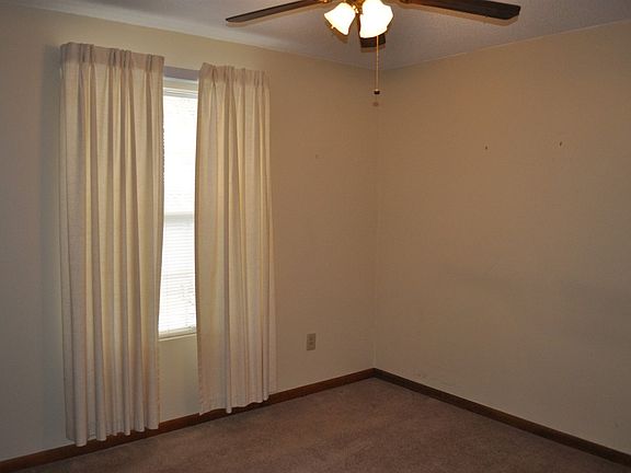 5th image of 25D Pine Ln APT 5