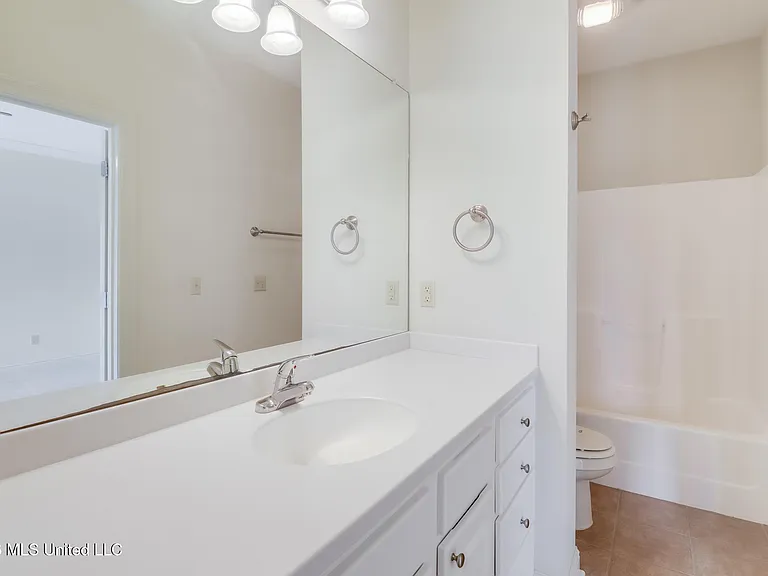 940 Jefferson Dr — Photo 18