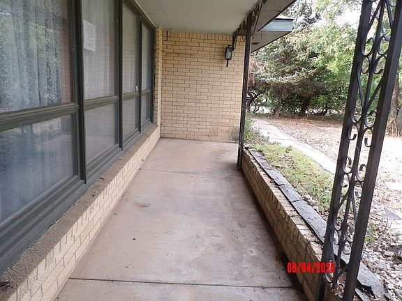 2nd image of 739 N 119th St W
