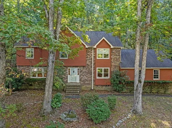 502 Hathaway Dr, Signal Mountain, TN 37377