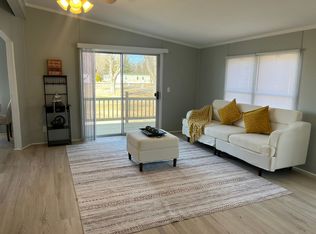 Rustic Acres Mobile Home Park, Little Suamico, WI 54141