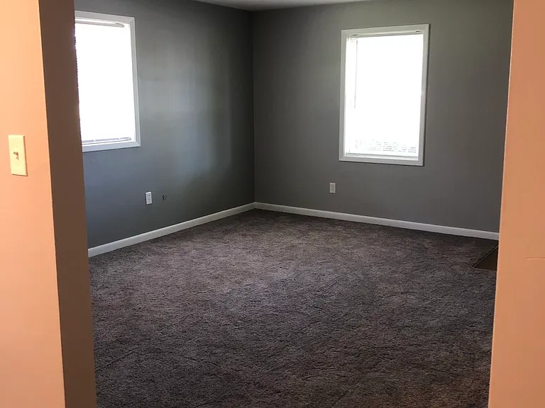 614 Wood Dale Ter #2 — Photo 4