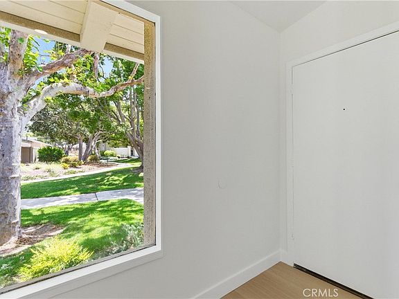 5th image of 8566 Fallbrook Cir
