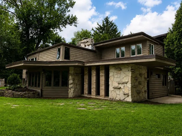5457 Lake Mendota Dr, Madison, WI 53705