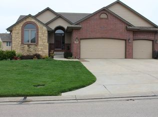 1241 N Forestview Ct, Wichita, KS 67235
