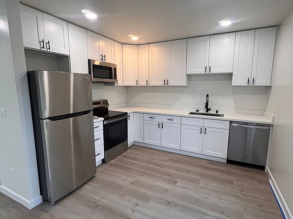 2nd image of 411 N 21st St #303