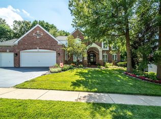 742 Mark Wesley Ln, Ballwin, MO 63021