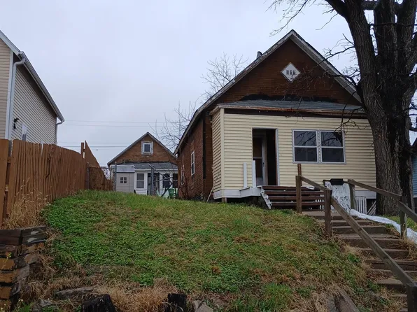 4713 S 20th St, Omaha, NE 68107