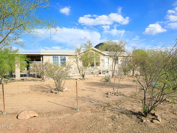 2nd image of 47237 N MEANDER Road