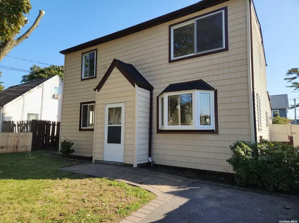 14 Campion Street, Brentwood, NY 11717