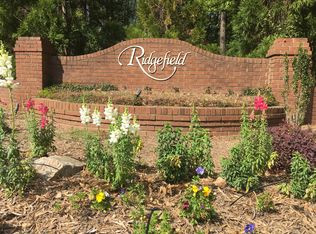 1112 Ridgefield Dr, Peachtree City, GA 30269