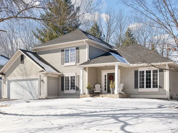 101 Carver Creek Cir, Carver, MN 55315