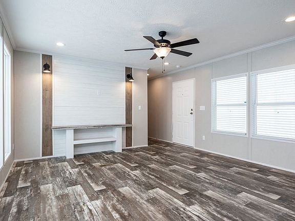 Exterior Image-4-Clayton U87 Holiday Village