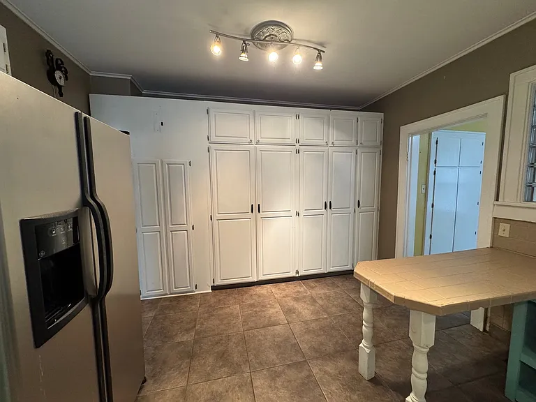 4909 Kavanaugh Blvd — Photo 6