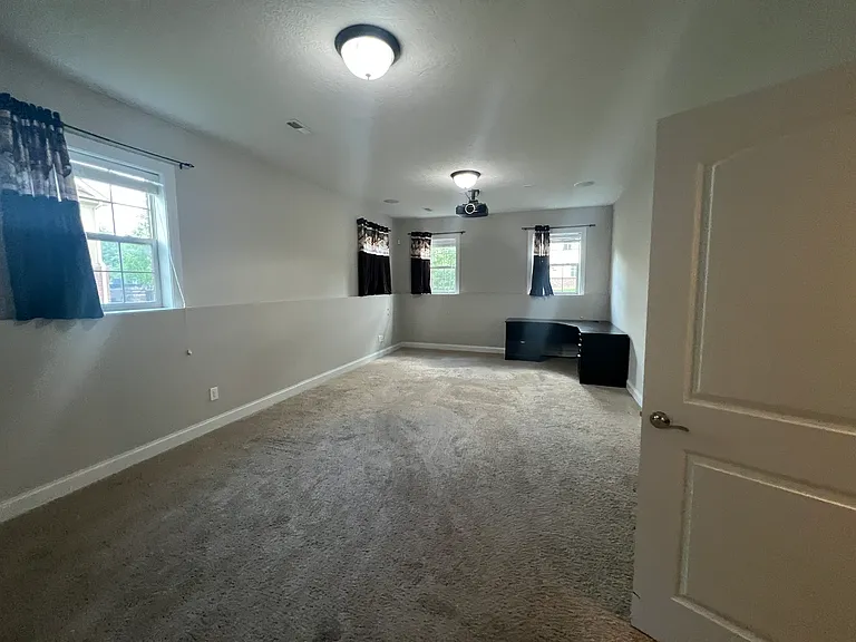 8043 Oak Meadow Dr — Photo 38