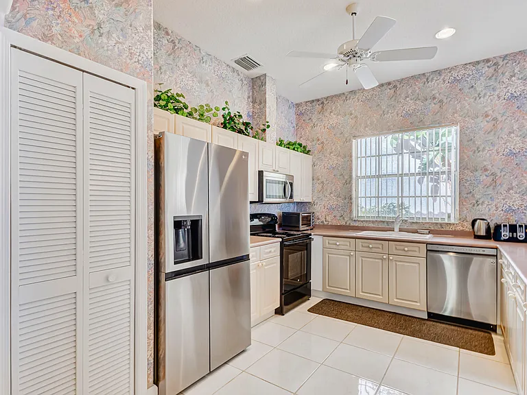919 Augusta Pointe Dr — Photo 13