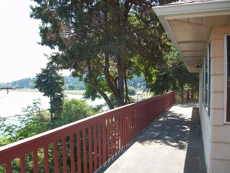 1663 Lakeshore Dr — Photo 17