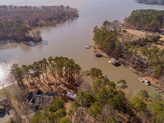 2nd image of 130 Pine Needles Dr