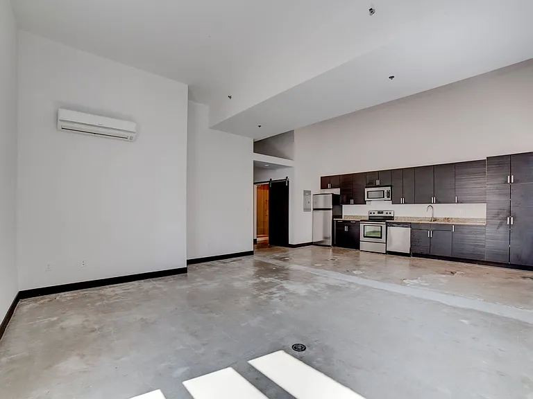 Vandever Lofts — Photo 75