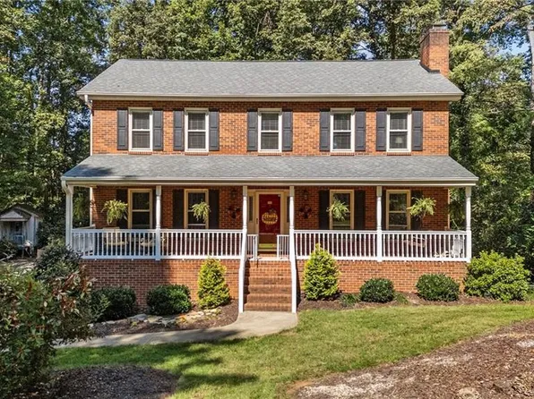4015 Brookshire Ln, Winston Salem, NC 27107