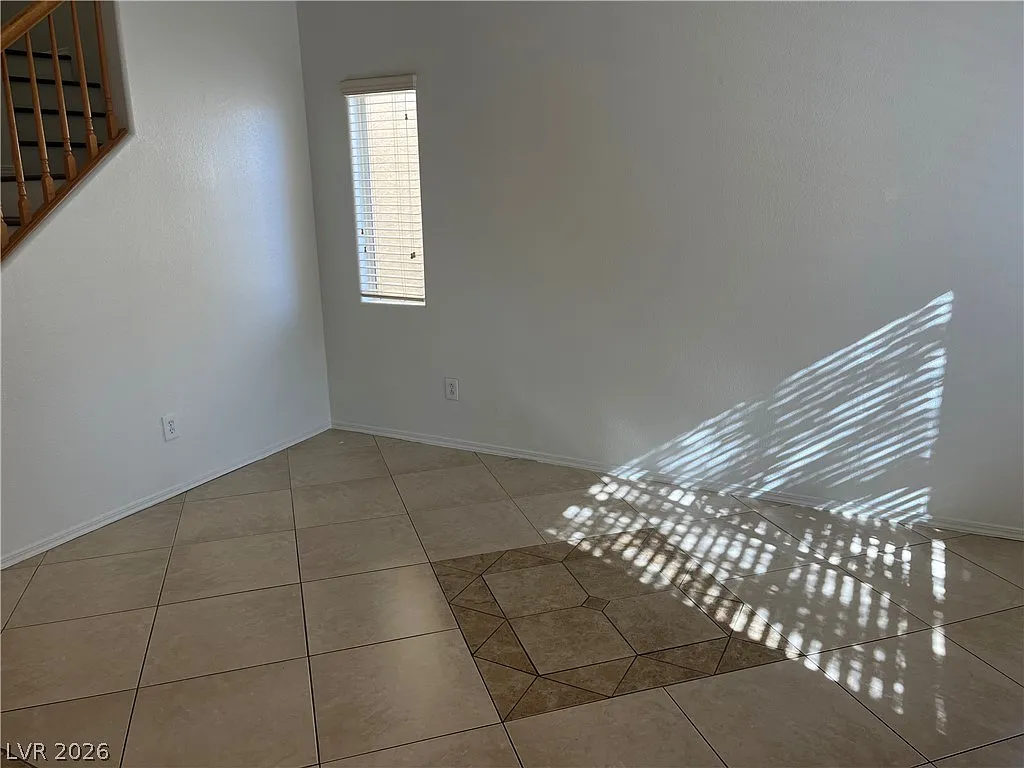 3 bed, 2.5 bath, 1612 sqft, $1,945 — Photo 4