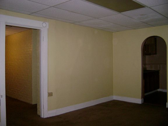 2nd image of 2225 Buxton Ave APT 6
