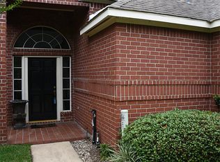 6831 Tournament Dr, Houston, TX 77069