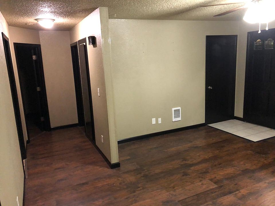 Living/ Hallway