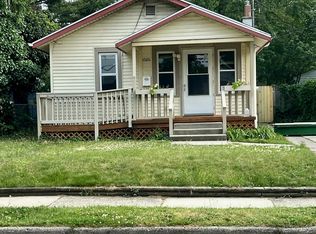 1026 Hazen St SE, Grand Rapids, MI 49507