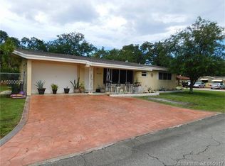 6899 SW 12th St, Pembroke Pines, FL 33023