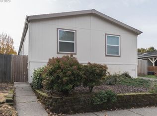 20660 NE Crestview Dr, Fairview, OR 97024