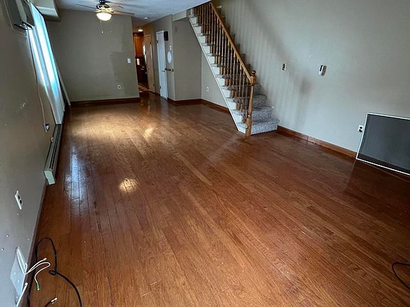 4th image of 723 Durant Ave