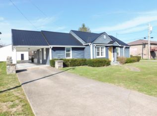 75 Reese St, Irvine, KY 40336