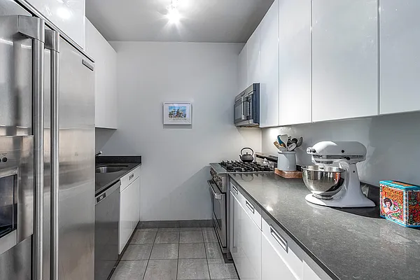 Rented by Keller Williams NYC | media 4