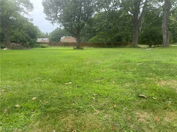 683 Argonne Dr, Painesville, OH 44077
