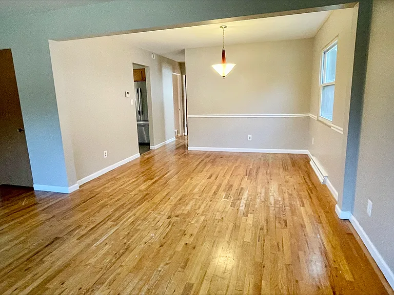 480 N Hawkins Ave — Photo 9